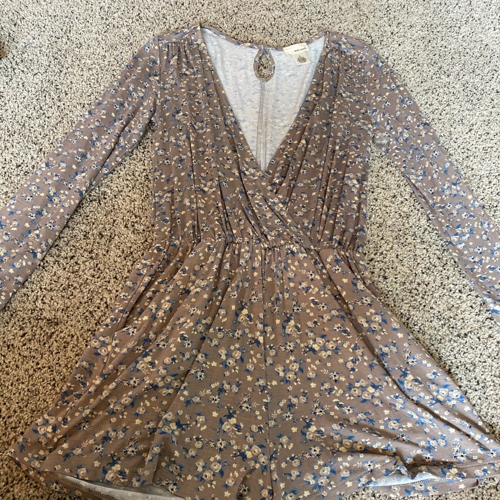 Floral Long-Sleeved Romper (with pockets!!)